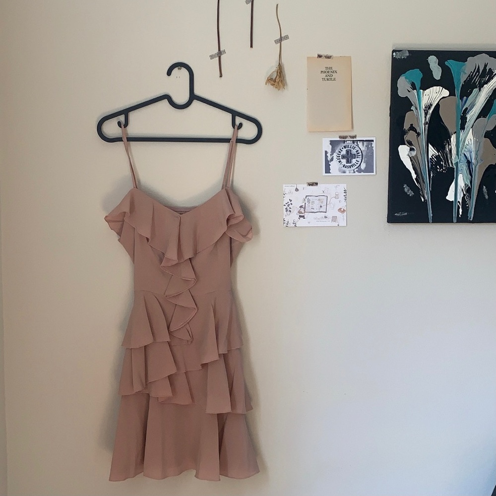 Bebe frilly dress size M